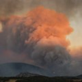 "Vatreni oblak" nadvio se nad Bordoom, zvaničnici upozoravaju da bi požar mogao da traje mesecima