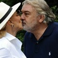 Naš legendarni glumac kumovao je ljubavi Lepe Brene i Bobe. Pogledao je krajičkom oka, pa suflirao: "Idi tamo kod njega, šta…
