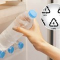 Ako stavljate napunjene flaše sa vodom u frižider, pogledajte dno! Malo ko zna šta znače oznake - mogu da budu opasne!