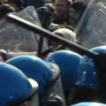 Demonstranti u Torinu napali policiju Proradili pendreci i štitovi, protest prerastao u politički obračun - isti obrazac kao u…