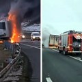 (Video) Zapalio se kamion kod Beograda! Kulja dim iz vozila, saobraćaj u zastoju, vatrogasci reagovali