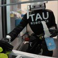 Jeftinije od čistačice i samo 30 dolara na sat: Robot koji ulazi u vaš dom i čisti umesto vas (video)
