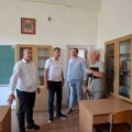 Pomoćnik ministra prosvete Vladimir Savić obišao Dom učenika srednjih škola i Studentski blok u Leskovcu, razgovarali o…
