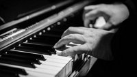 Rita Kinka i SO RTS - E.Grig, Koncert za klavir i ork.a-mol